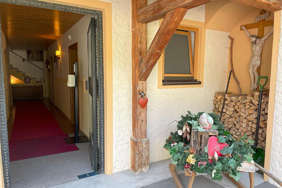 Residence Schneiderhof San Candido Bagian luar foto